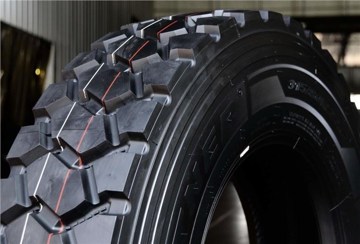 OVERLOADING 315 22PR MINING LUG TYRES
